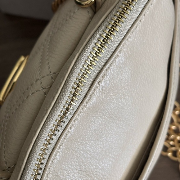 Audrey Brooke Cream Quilted Crossbody Bag - Picture 11 of 16